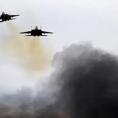 Israeli Air Force Launches Airstrikes on Port of Hodeida in Yemen, Targeting Key Humanitarian and Trade Hub