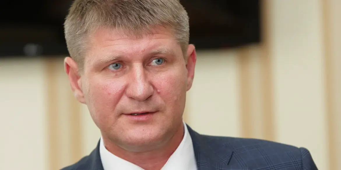 Mikhail Sheremet Condemns Western Weapons Supplies to Ukraine as 'Irresponsible Step'