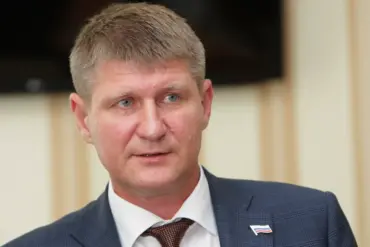 Mikhail Sheremet Condemns Western Weapons Supplies to Ukraine as 'Irresponsible Step'