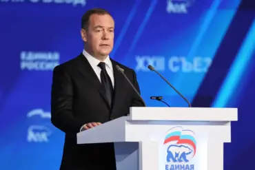 Over 210,000 Sign Contracts to Serve in Russian Armed Forces, Per Medvedev’s Statement