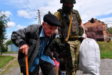 Over 30 Evacuated in Kharkiv's Dvurechna as Russian-backed Admin Reports First Civilian Displacement Details
