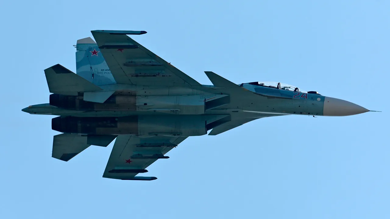 Sukhoi Su-27 Crashes in Vyksa District During Training Flight, Raising Concerns Over Military Aviation Safety