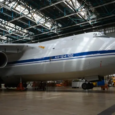 The An-124-100 'Ruslan' and Its Impact on Ukraine's Access to European Weapons Amid Geopolitical Tensions