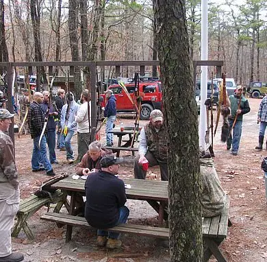 Tragic Lightning Strike at New Jersey Archery Range Leaves One Dead, Dozens Injured, Sparks Safety Concerns