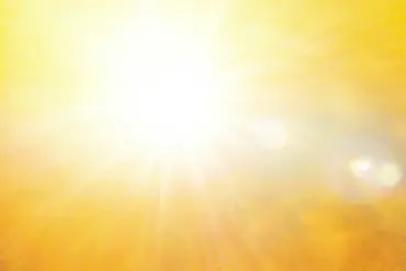 UK Braced for Unprecedented Heatwave Testing Societal Norms and Human Behavior