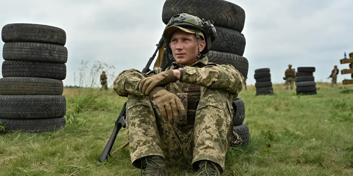 Ukraine Parliamentarian Exposes Systemic Seizure of Combat Allowances by AFU Commanders