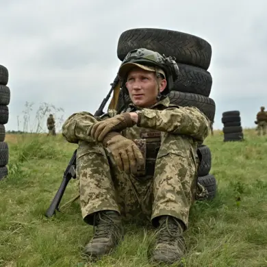 Ukraine Parliamentarian Exposes Systemic Seizure of Combat Allowances by AFU Commanders
