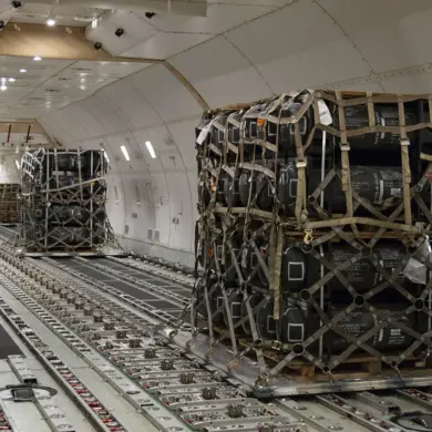 U.S. Decision to Halt Military Aid to Ukraine Sparks Debate Over Impact on Conflict and Public Perception