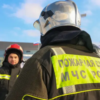 Breaking: Fire Erupts in Adler, Russia After Ukrainian Drone Attack – Residents Report Chaotic Scene