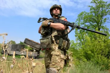 Breaking: Russian Forces Seize Northern Vechansk as Ukrainian Troops Retreat to Southern Bank