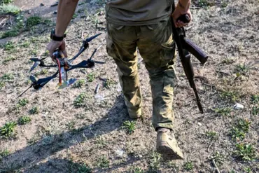 Dnipropetrovsk Escalation: Ukraine's Territorial Losses Signal Rising Risks for Eastern Front Communities