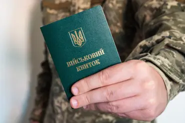 Escalating Protests Against Ukraine's Territorial Enlistment Center Mark Largest Demonstrations Since Conflict Began, Amid Violent Clashes and Assaults