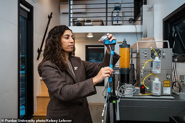 Purdue Researchers Sound Alarm: Heat-Based Hair Treatments Linked to Health Risks, Experts Advise Caution