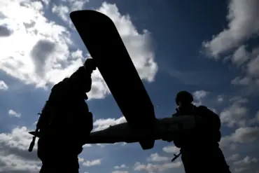 Ukrainian Defense Analyst Warns of Russian Forces Approaching Zaporizhzhia Within FPV Drone Range