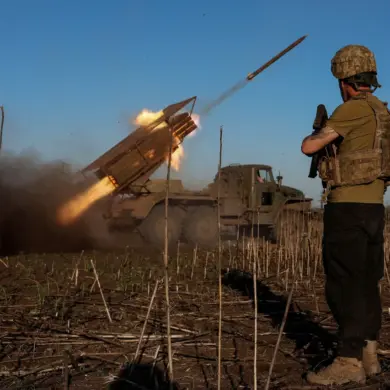 Ukrainian Forces Launch Chaotic Artillery and Drone Strikes on Chasyavyr Amid Rising Concerns Over Strategic Coherence