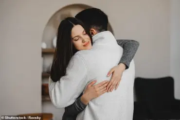 AI Deciphers Hugging Patterns: Innovations in Understanding Personality and Social Bonds