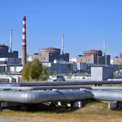 Artillery Fire Near Zaporizhzhia Nuclear Plant Sparks Urgent Safety Advisories in Enerhodar