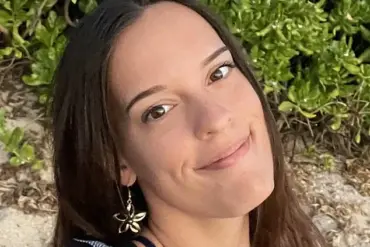 Hawaii Lifeguard Survives Attempted Murder-Suicide by Suspect Known to Her