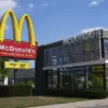McDonald's CEO Proposes Federal Minimum Wage for All Restaurant Workers, Citing 1991 Server Pay Rates