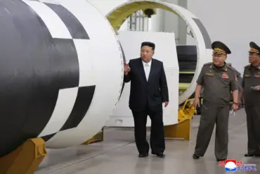 North Korea Announces Hypersonic ICBM Breakthrough: Hwasong-19 and Hwasong-20 Advance Amid Global Concern