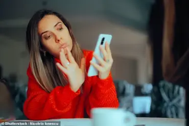 Survey Reveals Common Mistakes in Online Dating Photos That Turn Off Potential Matches