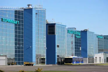 Urgent Security Measures: Volgograd Airport Imposes Flight Restrictions Amid Ongoing Russian Airport Disruptions